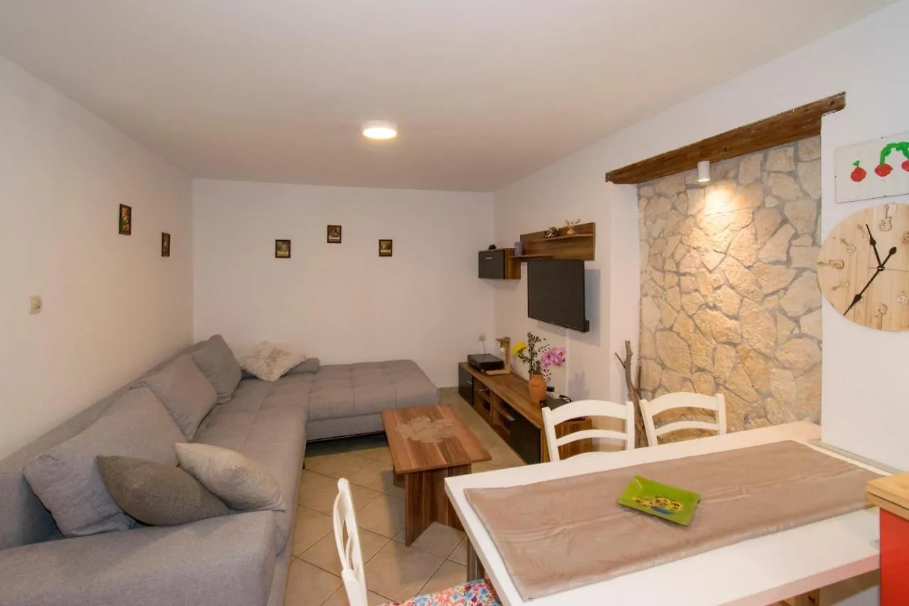 Apartman Maja 2 Premantura 0*,  Hırvatistan